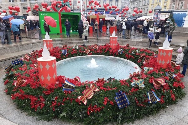 foto - Jarmark bożonarodzeniowy Zagrzeb-Bratysława